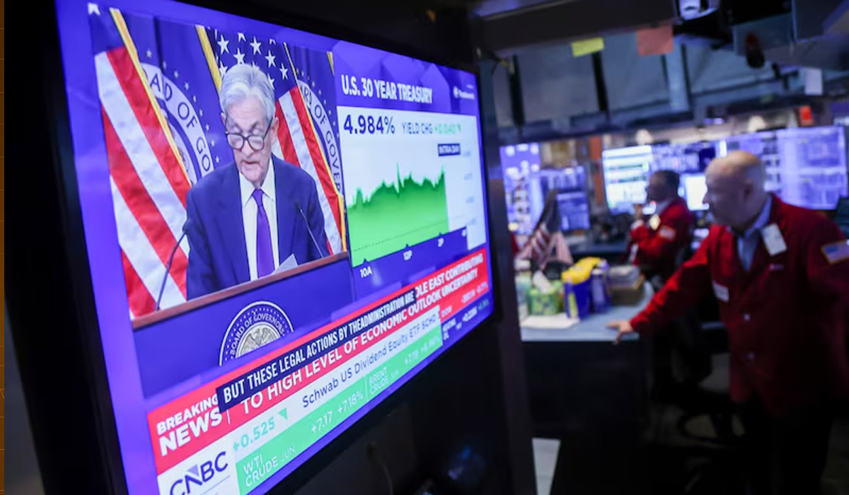 ¿Hora de desafiar a la Fed? Rally bursátil choca con una menor apuesta por recortes de tasas