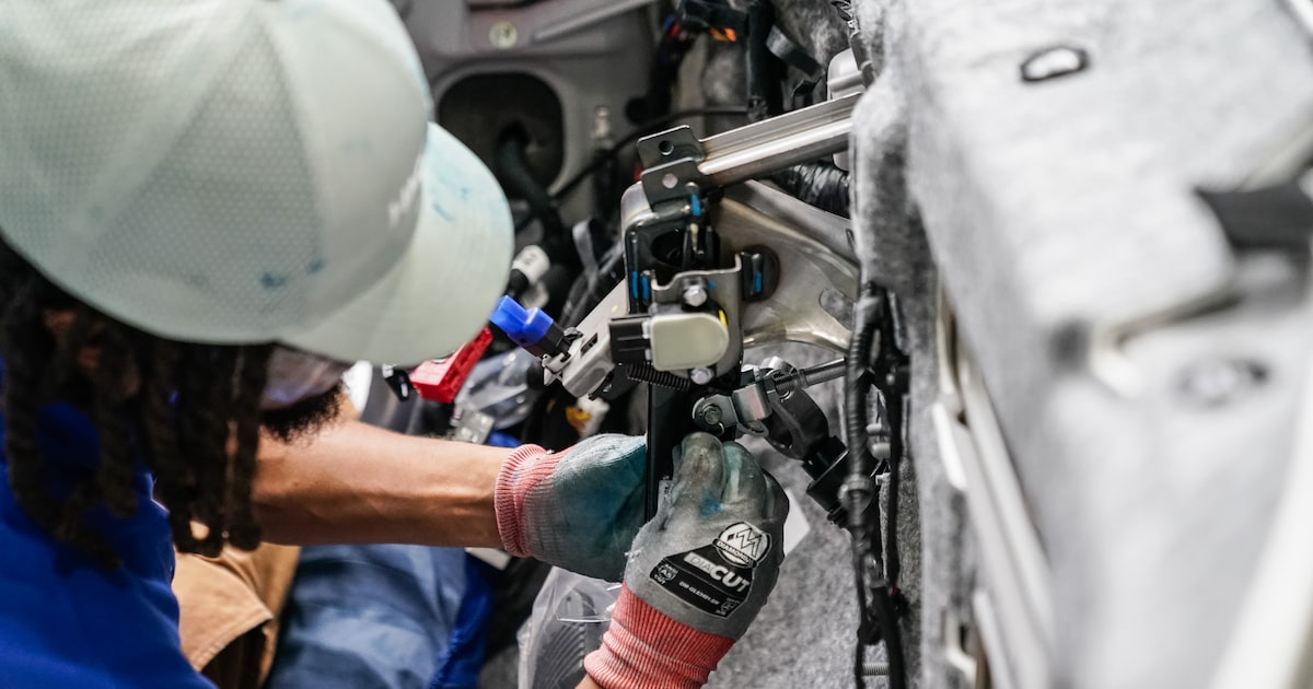 Producción industrial de EE.UU. crece al mayor ritmo en más de un año