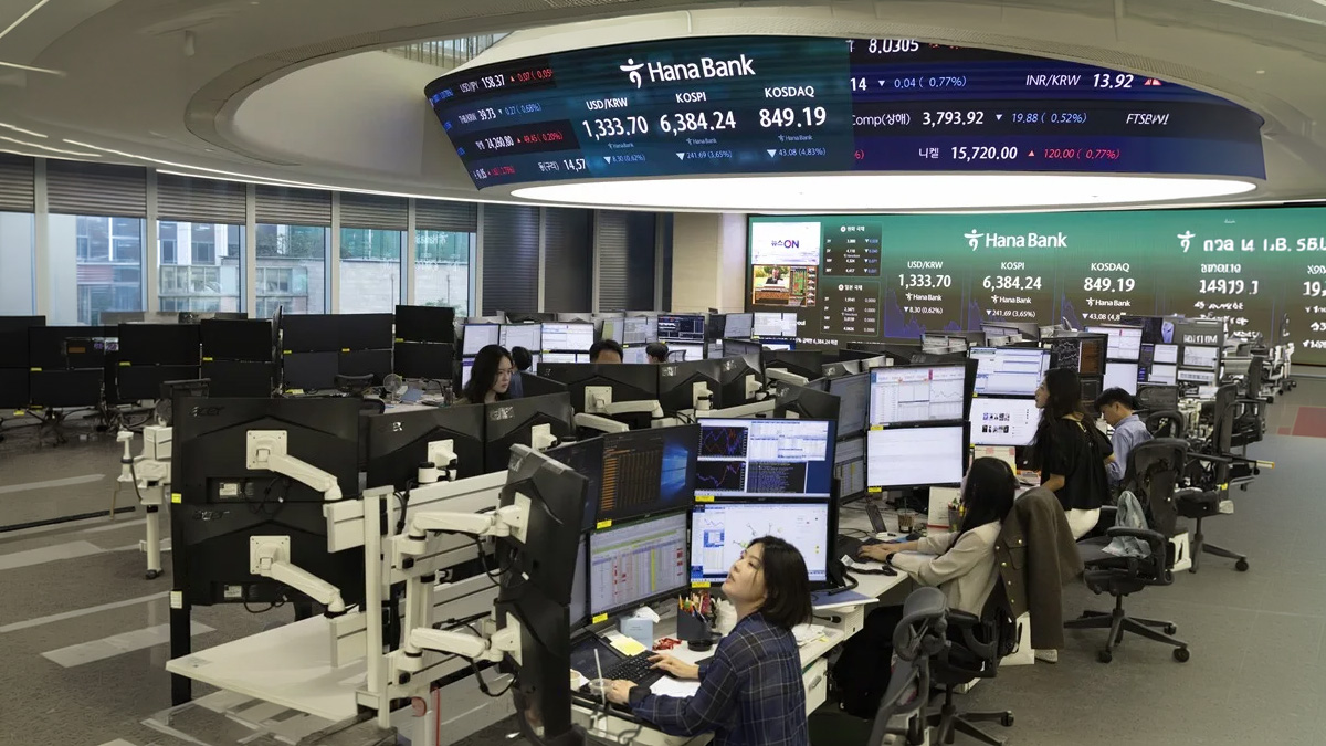 El Kospi surcoreano cae un 7,7% a la media sesión por inquietudes sobre la IA