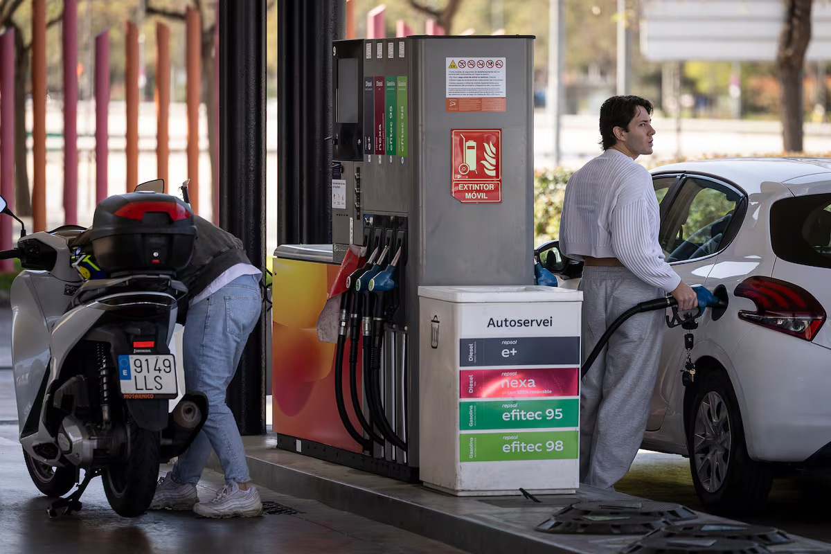 La inflación se dispara al 3,3% en marzo por la subida de los combustibles